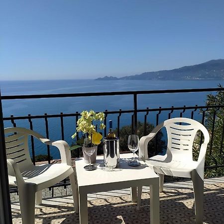 Апартаменты Vista Mare E Portofino - Sea And Portofino View Дзоальи Экстерьер фото