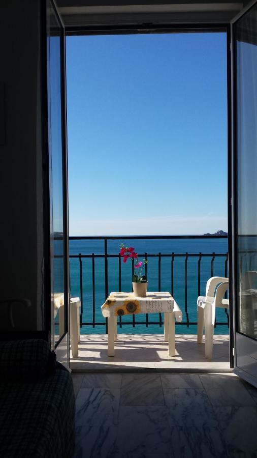 Апартаменты Vista Mare E Portofino - Sea And Portofino View Дзоальи Экстерьер фото